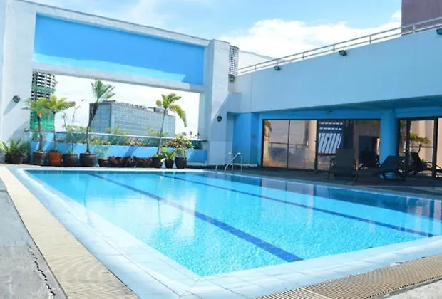 Urban Oasis At Plaza 2 Apartment *
