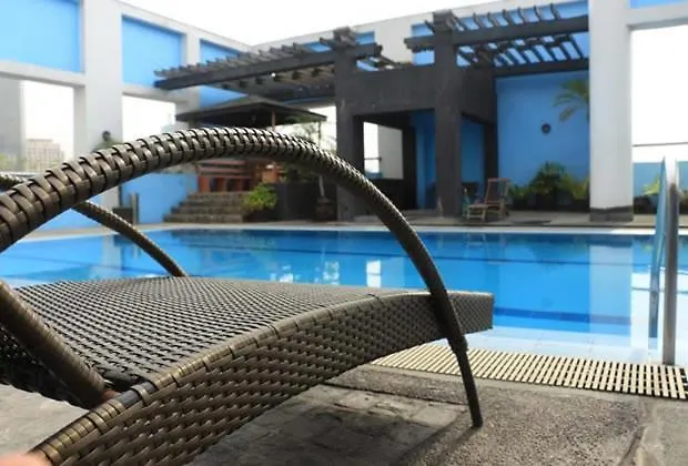Urban Oasis At Plaza 2