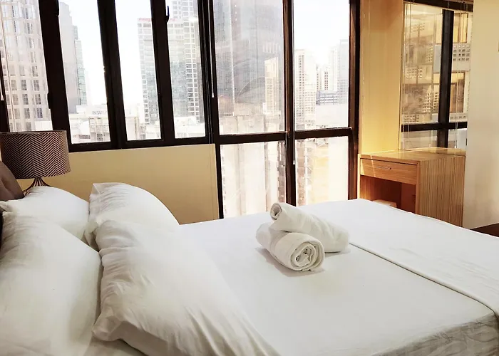 Urban Oasis At Plaza 2 Apartment *
